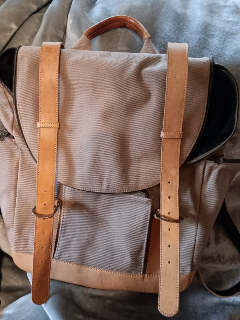 Backpack - Picture 3 of 3
